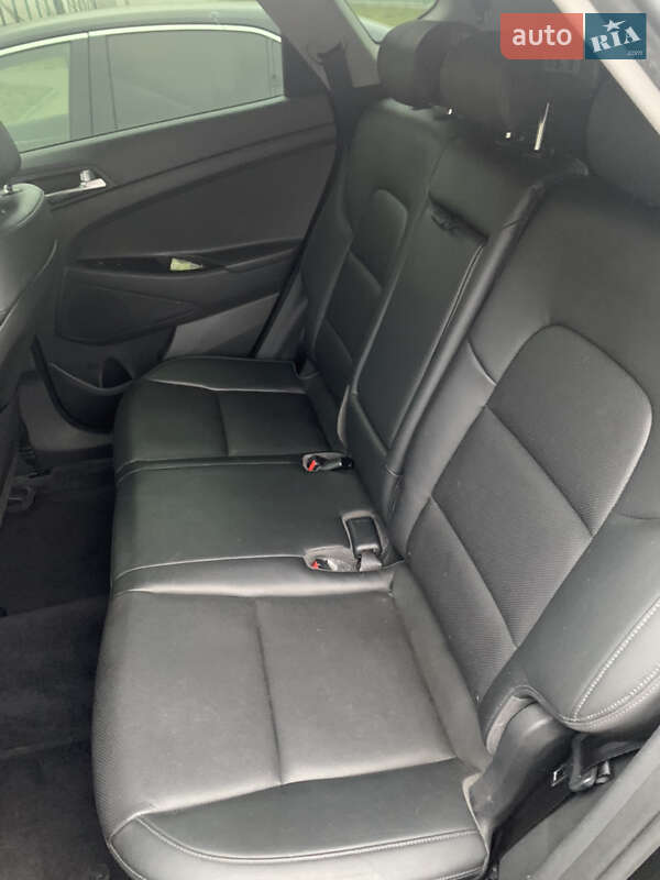 Внедорожник / Кроссовер Hyundai Tucson 2016 в Киеве