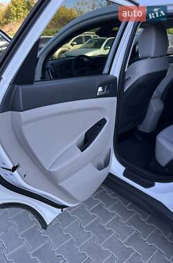 Внедорожник / Кроссовер Hyundai Tucson 2019 в 