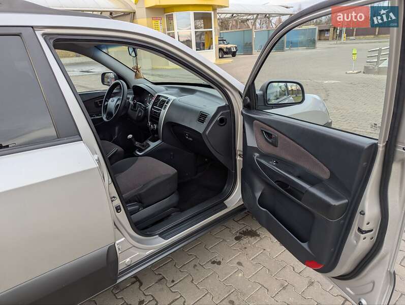 Позашляховик / Кросовер Hyundai Tucson 2006 в Дубні