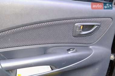 Внедорожник / Кроссовер Hyundai Tucson 2009 в 
