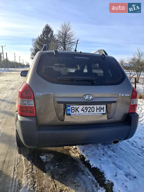 Внедорожник / Кроссовер Hyundai Tucson 2013 в Ровно