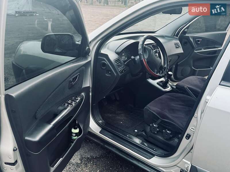 Позашляховик / Кросовер Hyundai Tucson 2008 в Павлограді