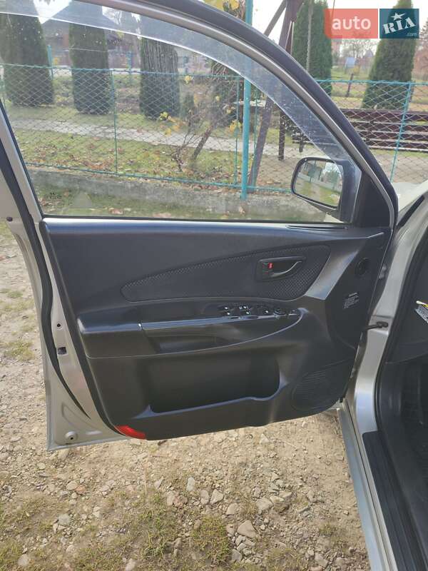 Позашляховик / Кросовер Hyundai Tucson 2007 в Дрогобичі фото 21 Позашляховик / Кросовер Hyundai Tucson 2007 в Дрогобичі