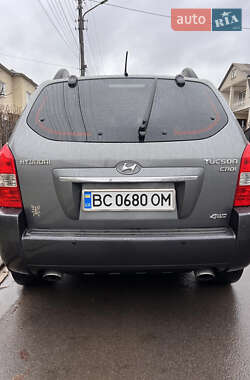 Внедорожник / Кроссовер Hyundai Tucson 2010 в 