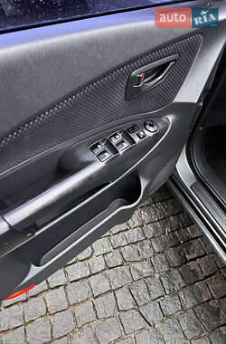 Внедорожник / Кроссовер Hyundai Tucson 2010 в 