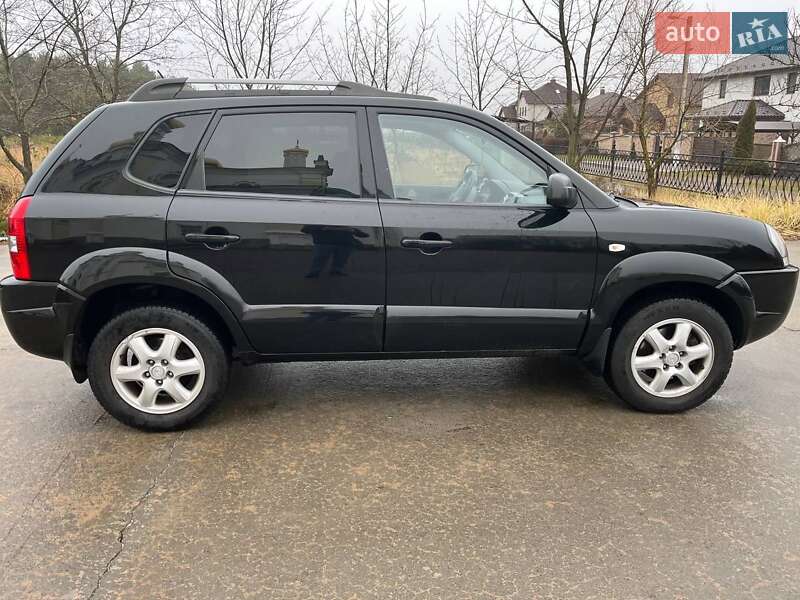 Позашляховик / Кросовер Hyundai Tucson 2009 в Вараші