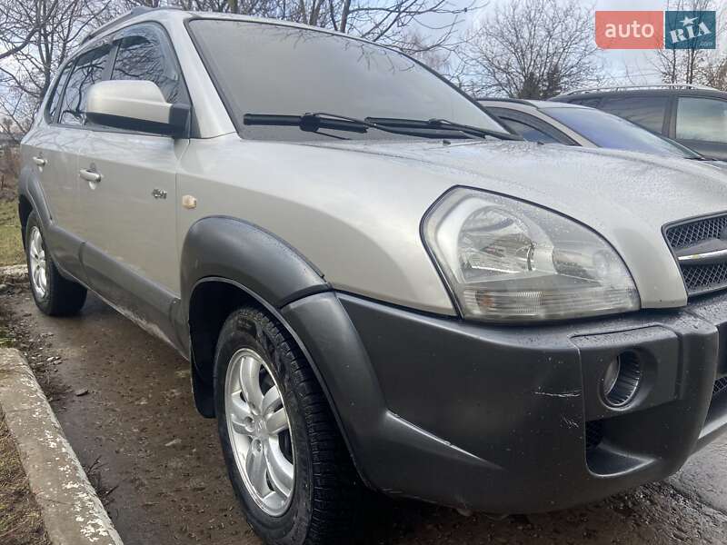 Внедорожник / Кроссовер Hyundai Tucson 2007 в Глухове