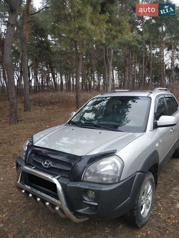 Внедорожник / Кроссовер Hyundai Tucson 2008 в Ромнах