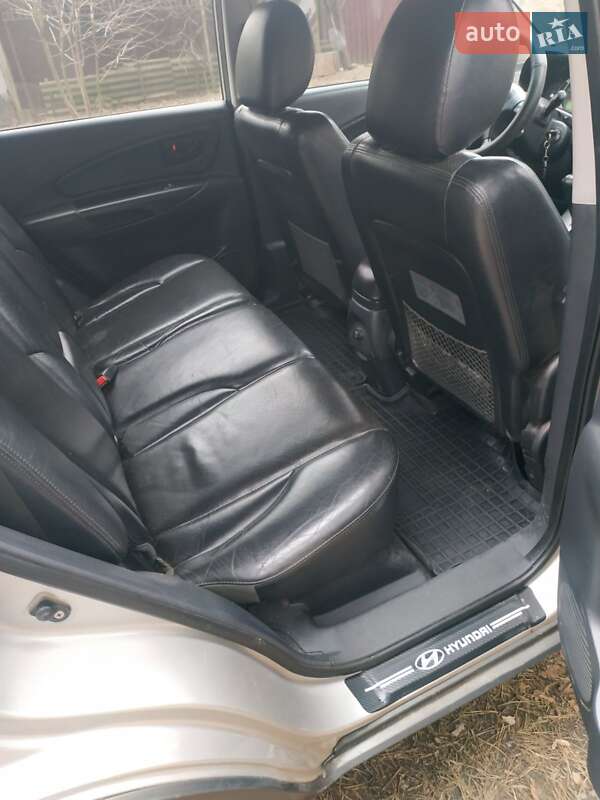 Внедорожник / Кроссовер Hyundai Tucson 2008 в Ромнах
