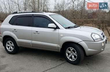 Внедорожник / Кроссовер Hyundai Tucson 2009 в 