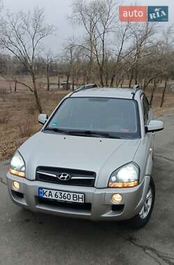 Внедорожник / Кроссовер Hyundai Tucson 2009 в 