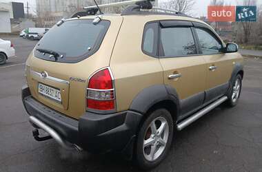 Внедорожник / Кроссовер Hyundai Tucson 2005 в 