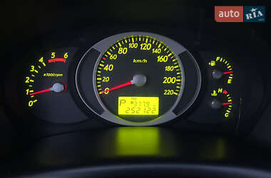Внедорожник / Кроссовер Hyundai Tucson 2009 в 