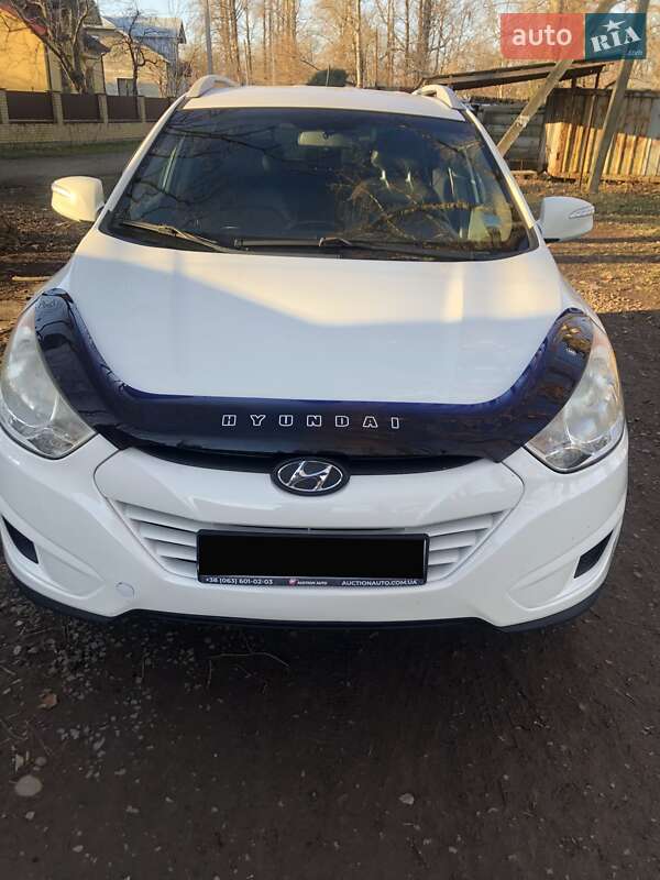 Позашляховик / Кросовер Hyundai Tucson 2012 в 