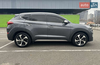 Внедорожник / Кроссовер Hyundai Tucson 2017 в 