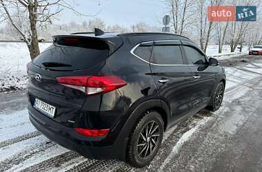 Внедорожник / Кроссовер Hyundai Tucson 2016 в 