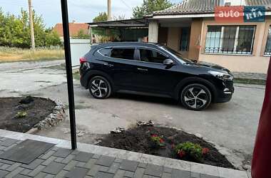 Внедорожник / Кроссовер Hyundai Tucson 2016 в 