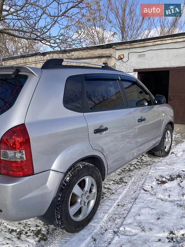 Позашляховик / Кросовер Hyundai Tucson 2005 в Вільногірську