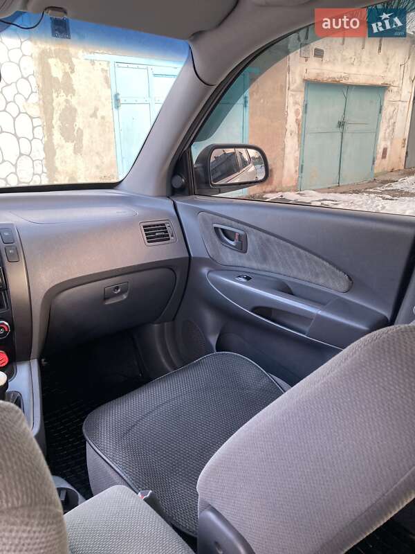 Позашляховик / Кросовер Hyundai Tucson 2005 в Вільногірську