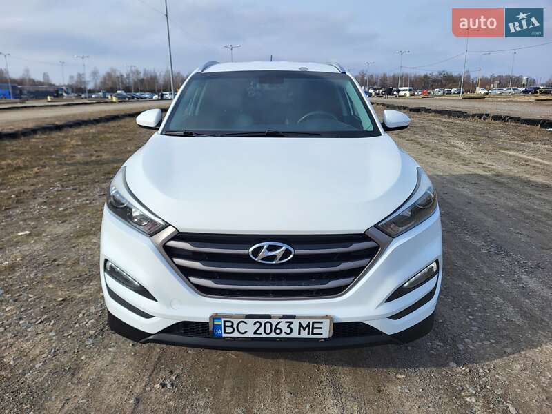 Позашляховик / Кросовер Hyundai Tucson 2016 в 