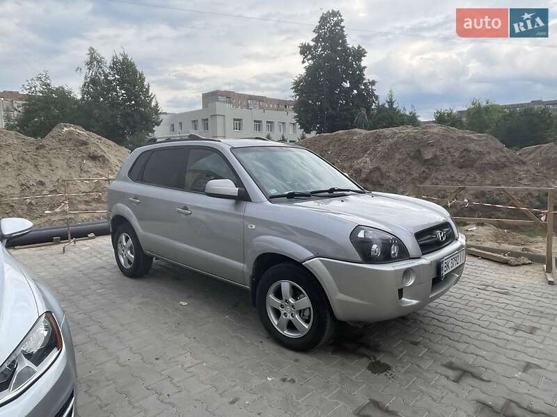 Позашляховик / Кросовер Hyundai Tucson 2005 в Луцьку