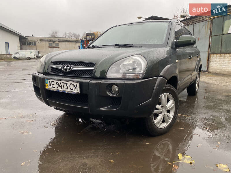 Внедорожник / Кроссовер Hyundai Tucson 2008 в 