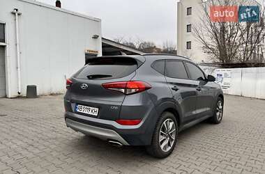 Внедорожник / Кроссовер Hyundai Tucson 2017 в 