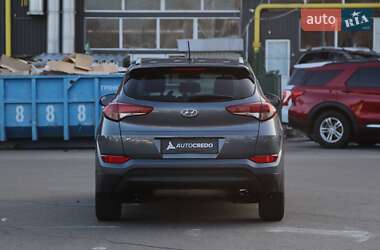 Позашляховик / Кросовер Hyundai Tucson 2016 в 