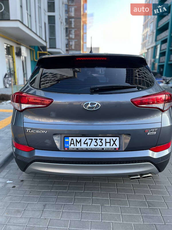 Позашляховик / Кросовер Hyundai Tucson 2016 в Житомирі