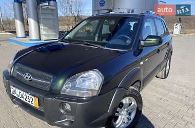 Внедорожник / Кроссовер Hyundai Tucson 2006 в 