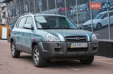 Позашляховик / Кросовер Hyundai Tucson 2008 в Києві