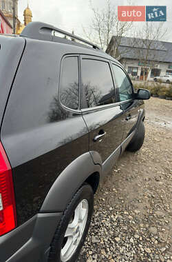 Внедорожник / Кроссовер Hyundai Tucson 2008 в 