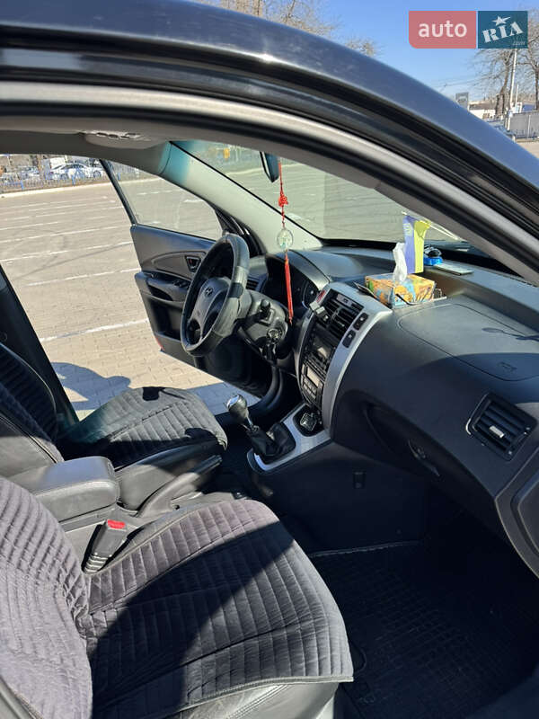 Позашляховик / Кросовер Hyundai Tucson 2006 в Одесі фото 27 Позашляховик / Кросовер Hyundai Tucson 2006 в Одесі