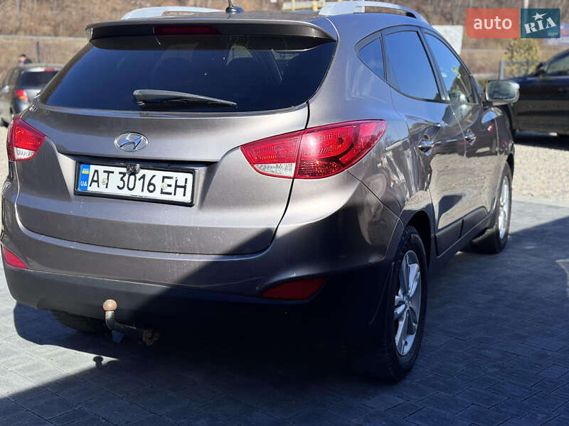 Внедорожник / Кроссовер Hyundai Tucson 2012 в Яремче