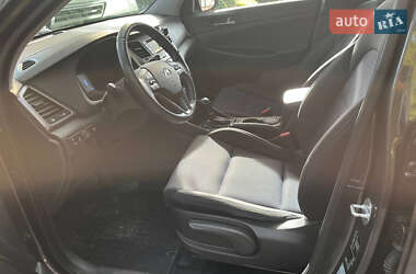 Внедорожник / Кроссовер Hyundai Tucson 2016 в 