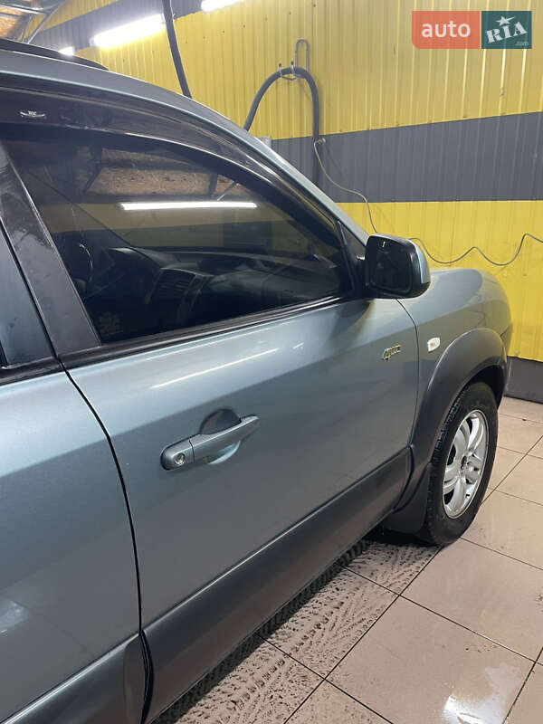 Позашляховик / Кросовер Hyundai Tucson 2008 в Гайвороні