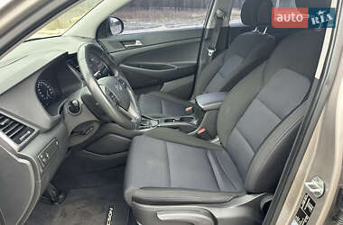 Внедорожник / Кроссовер Hyundai Tucson 2016 в 