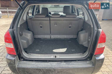 Внедорожник / Кроссовер Hyundai Tucson 2006 в 