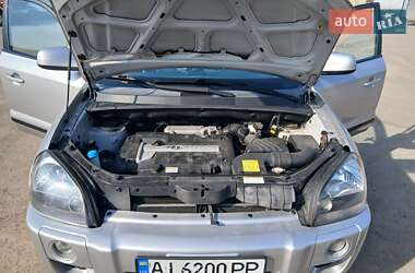 Внедорожник / Кроссовер Hyundai Tucson 2005 в 