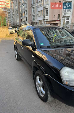 Внедорожник / Кроссовер Hyundai Tucson 2006 в 