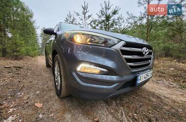 Внедорожник / Кроссовер Hyundai Tucson 2015 в 