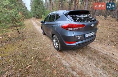 Внедорожник / Кроссовер Hyundai Tucson 2015 в 
