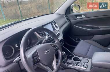 Внедорожник / Кроссовер Hyundai Tucson 2017 в 