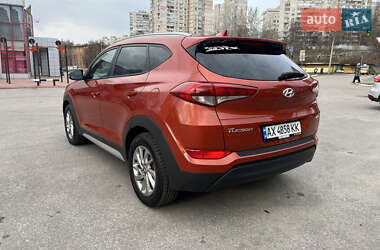 Внедорожник / Кроссовер Hyundai Tucson 2017 в 
