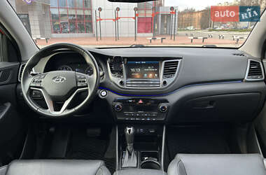 Внедорожник / Кроссовер Hyundai Tucson 2017 в 