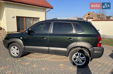 Внедорожник / Кроссовер Hyundai Tucson 2008 в 