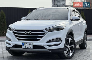 Внедорожник / Кроссовер Hyundai Tucson 2016 в 