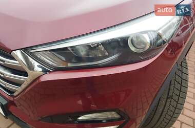 Позашляховик / Кросовер Hyundai Tucson 2016 в 