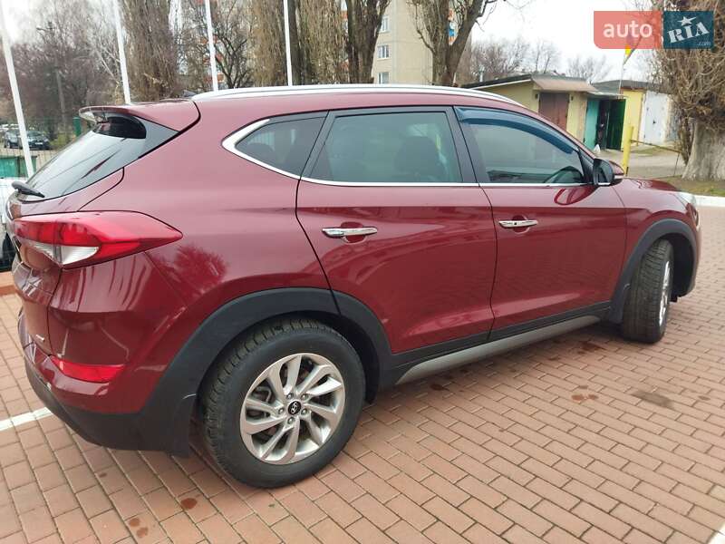 Внедорожник / Кроссовер Hyundai Tucson 2016 в Прилуках