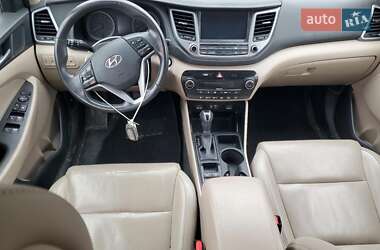 Позашляховик / Кросовер Hyundai Tucson 2016 в 